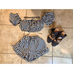 Two-Piece Checkered Patterned Short Set